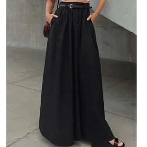 Street vibe black maxi skirt